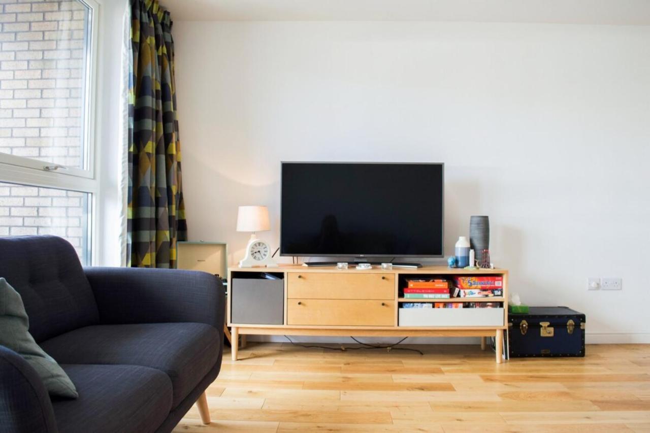 Modern Home By Leith Walk EDI Exterior photo