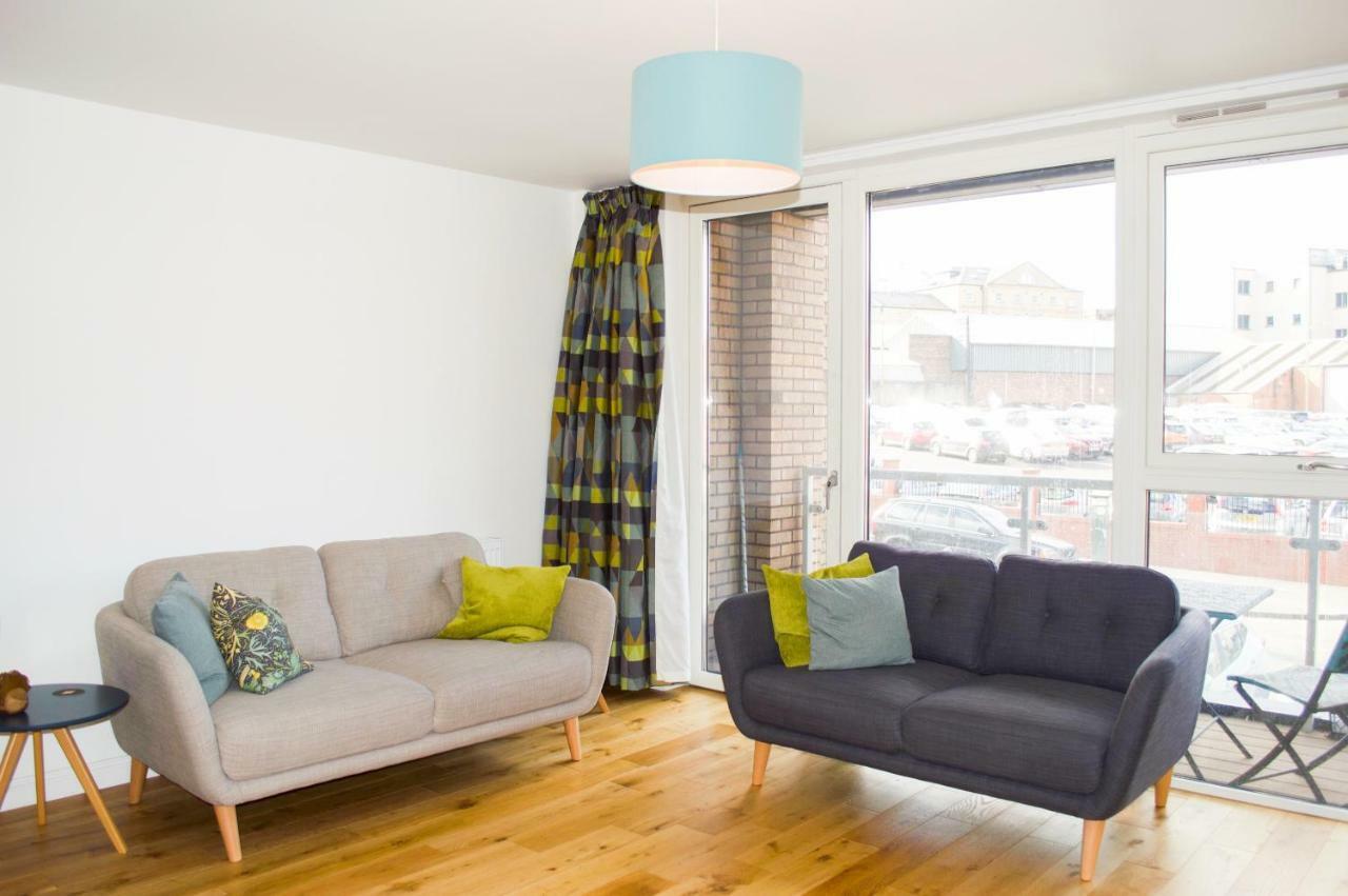 Modern Home By Leith Walk EDI Exterior photo